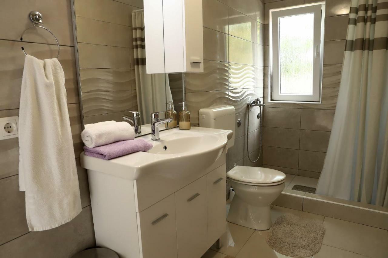 Apartman Sofia Otočac Esterno foto