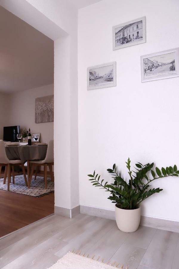 Apartman Sofia Otočac Esterno foto